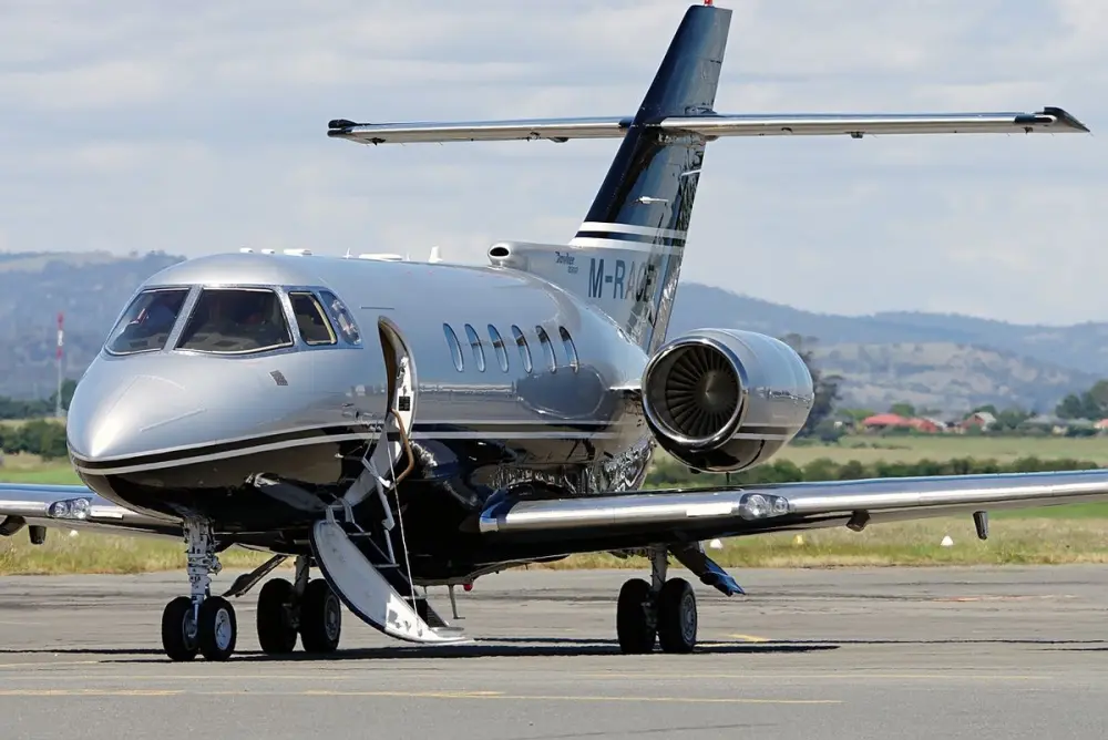 Hawker 850XP Charter Guide