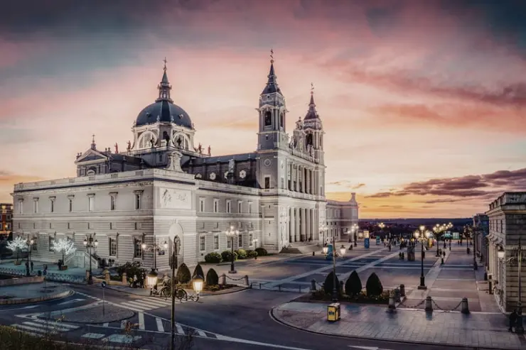 Private Jet from Houston to Madrid
