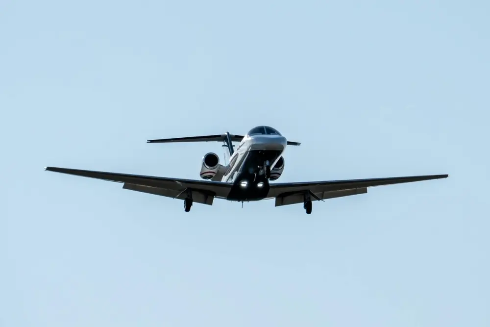 Private jet from New York to Los Angeles