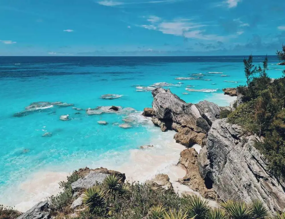 Private jet from New York to Bermuda
